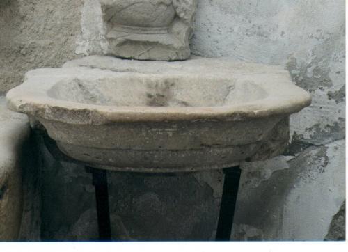vasca, serie - ambito Italia meridionale (sec. XVI)