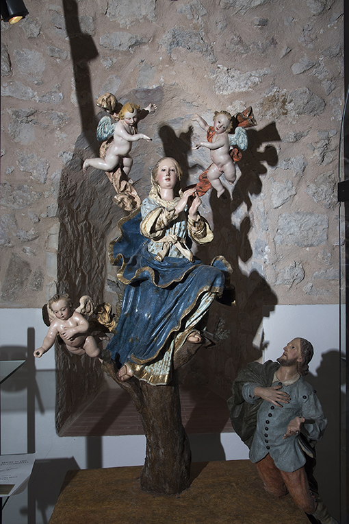 Madonna Incoronata (gruppo scultoreo) di Di Zinno Paolo Saverio (sec. XVIII)