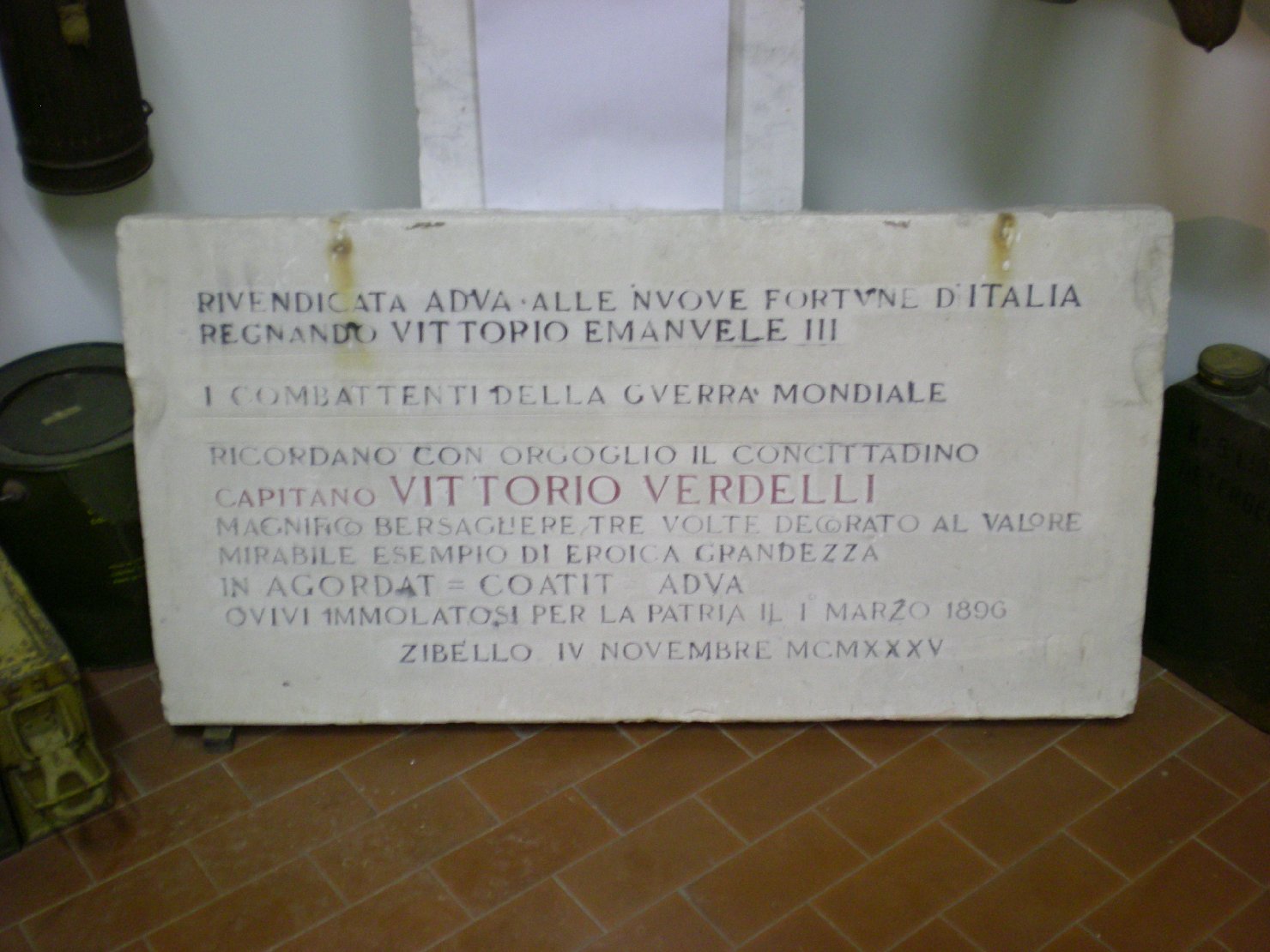 monumento ai caduti - a lapide - ambito italiano (sec. XX)