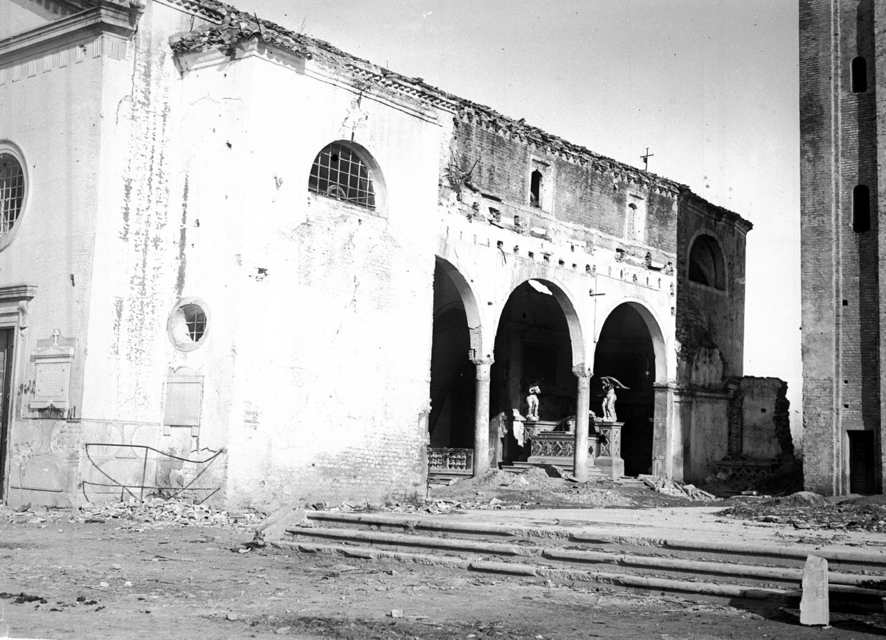 Architettura - Chiese - Chiesa Abbaziale di Santa Maria del Pero (negativo) di Caprioli Giovanni, Ongaro Massimiliano (XX)