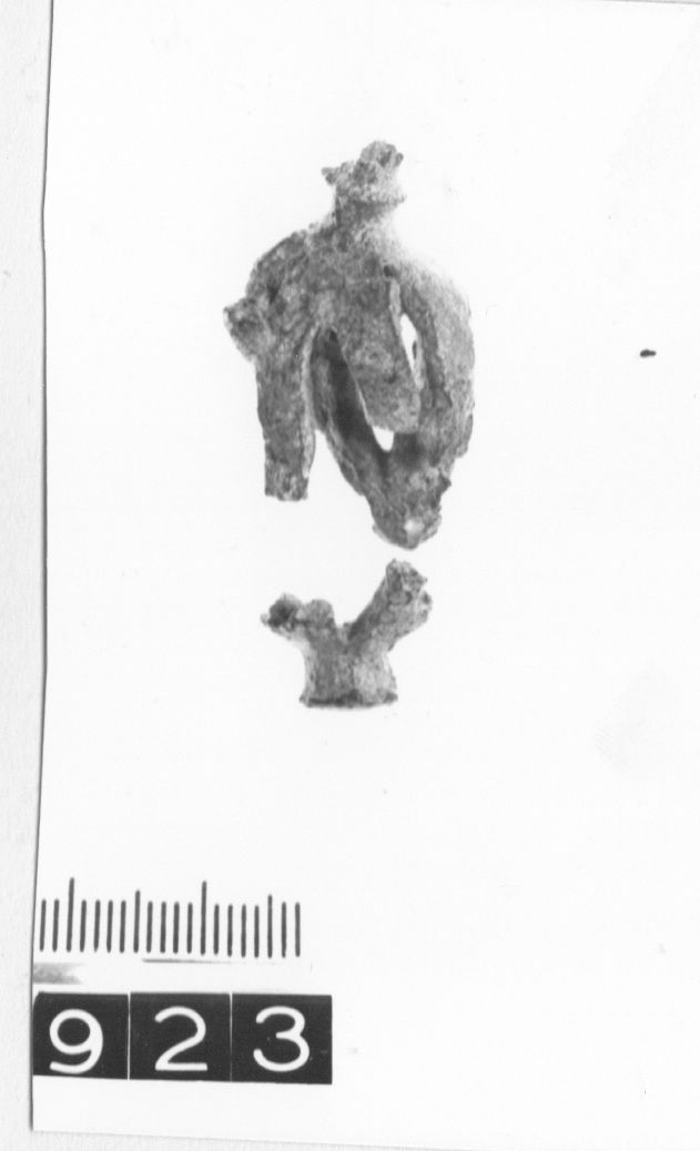 pendaglio, a melograno - cultura ligure (fine/ primo quarto VIII-VII a.C)