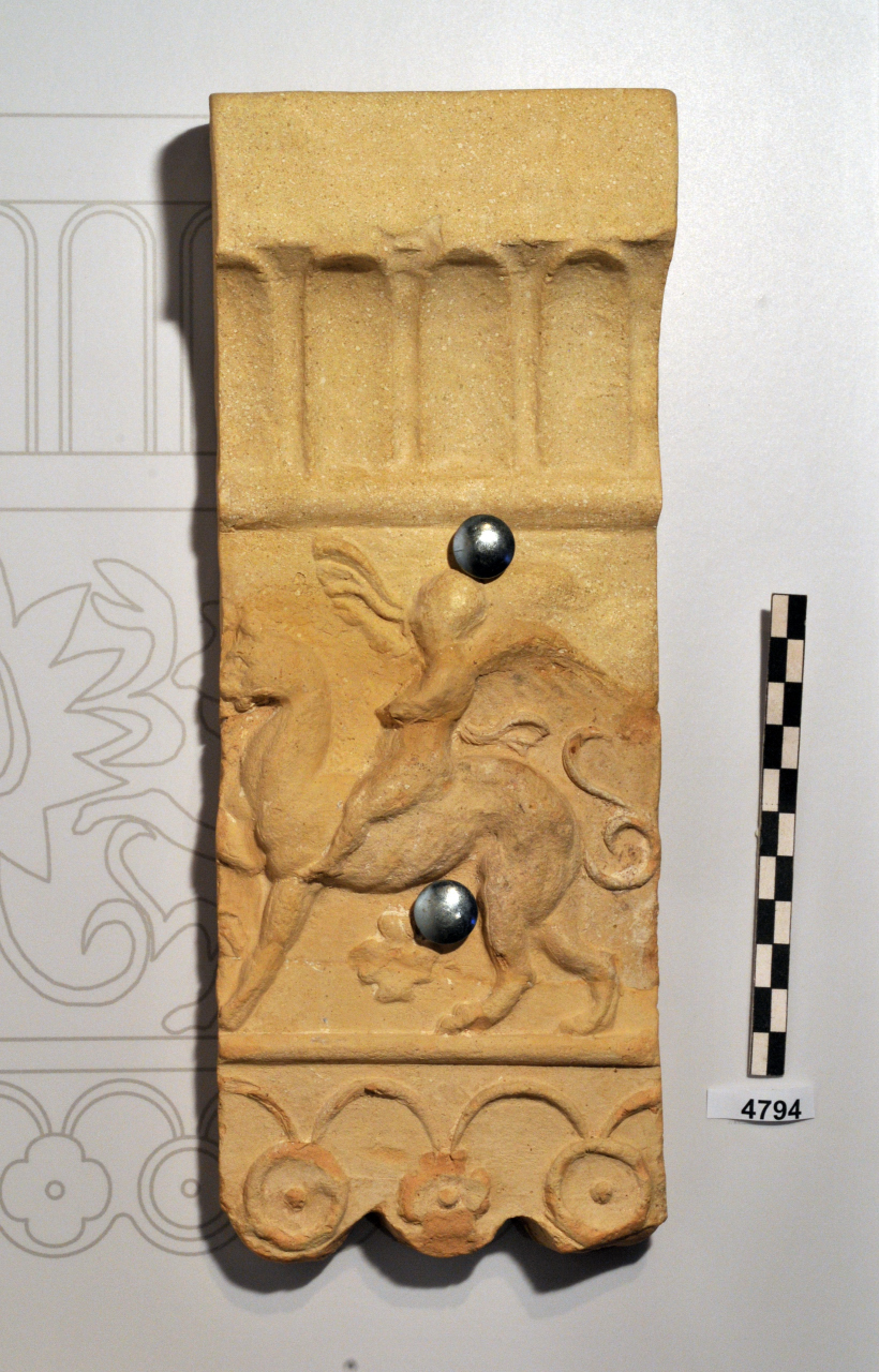 eroti a cavallo (lastra di rivestimento) (seconda metà II a.C)