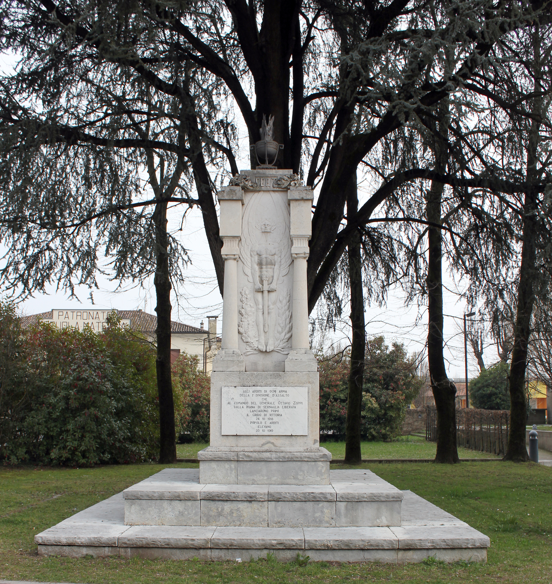 allegoria del soldato come eroe (monumento ai caduti - a cippo, opera isolata) - ambito italiano (XX, XX)