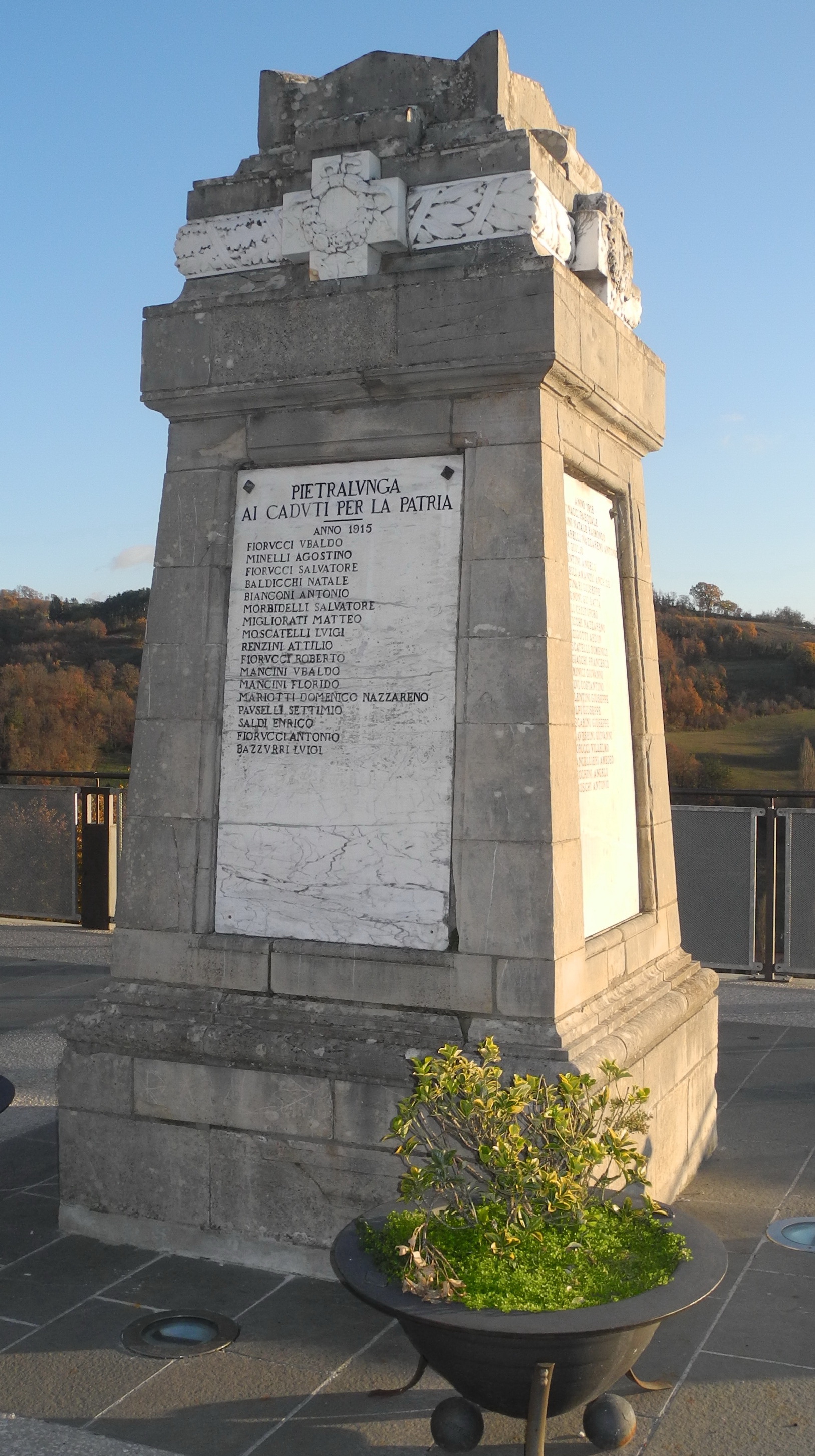 soggetto assente (monumento ai caduti - a cippo, opera isolata) - ambito Italia centrale (primo quarto sec. XX)