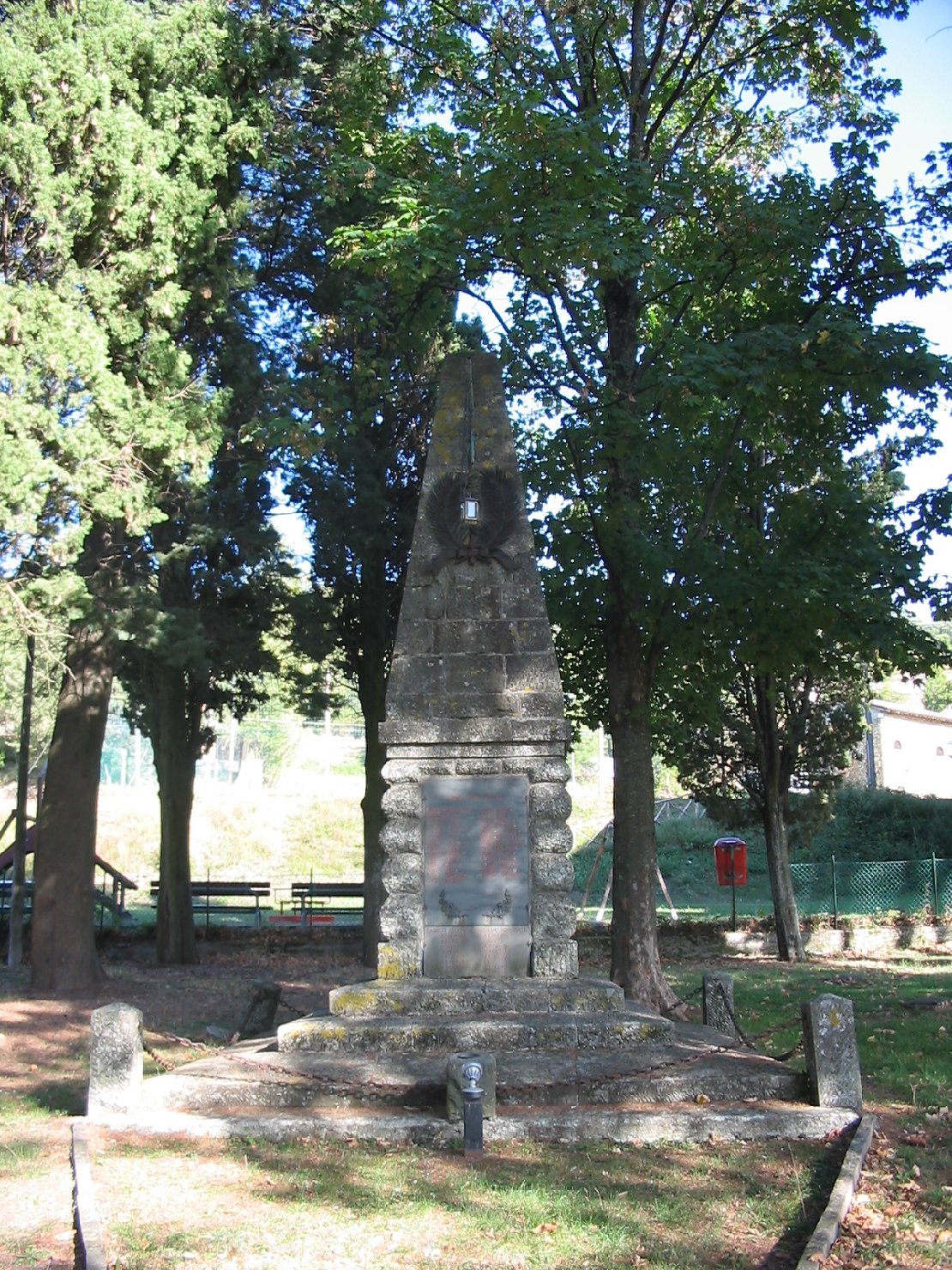 trionfo delle armi (monumento ai caduti - ad obelisco) - ambito bolognese-emiliano (prima metà sec. XX)