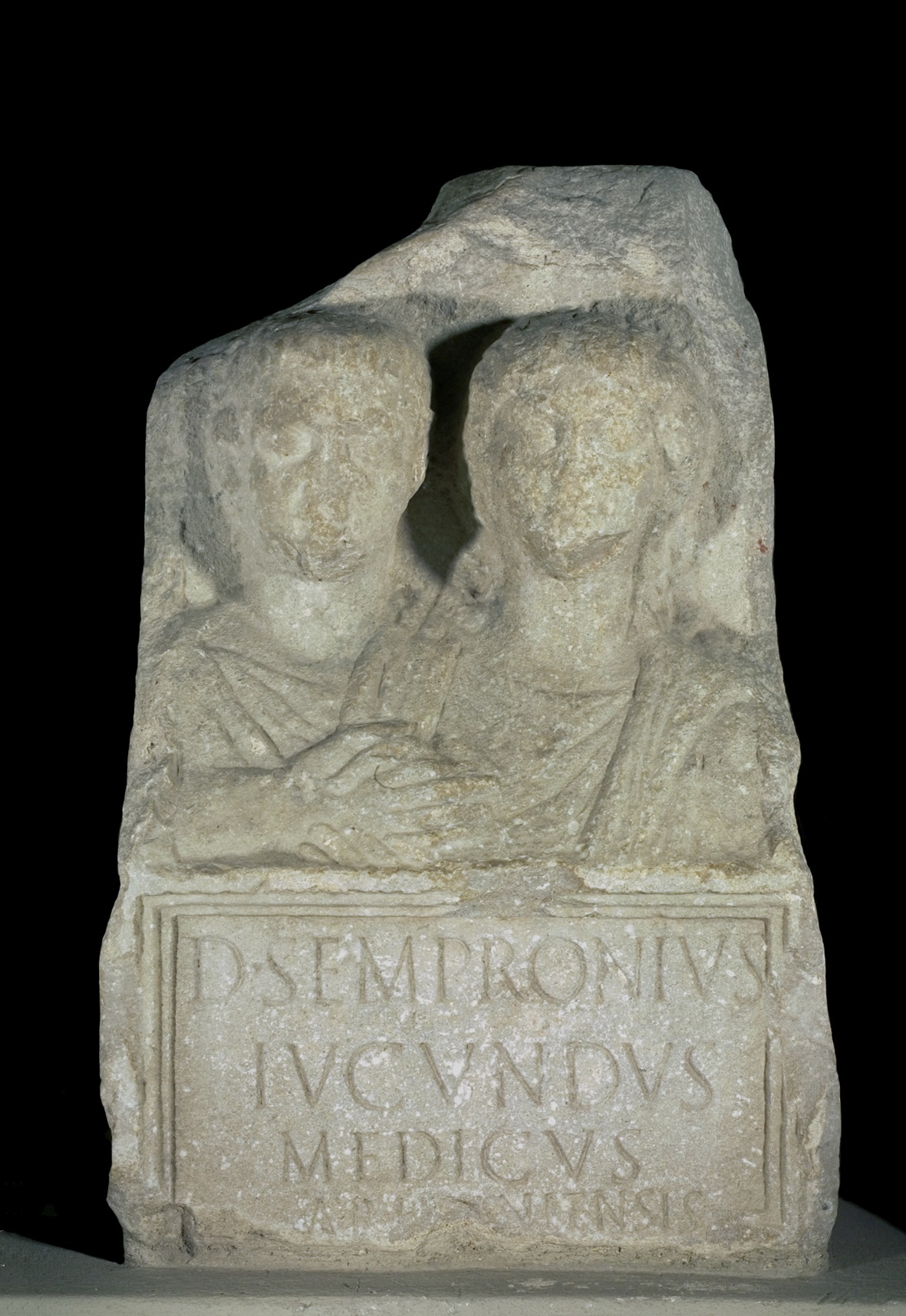 stele - Produzione locale (Età romana imperiale)