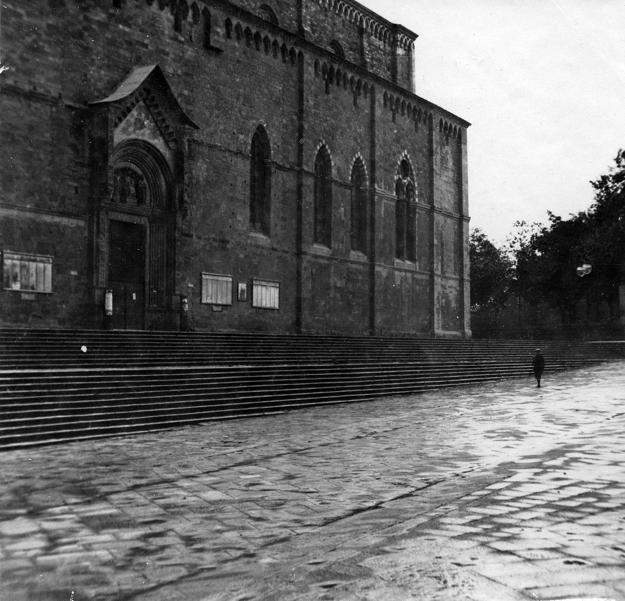 Arezzo- Cattedrale - Esterno (positivo) di Gabinetto fotografico del Polo Museale Fiorentino (laboratorio) (inizio XX)