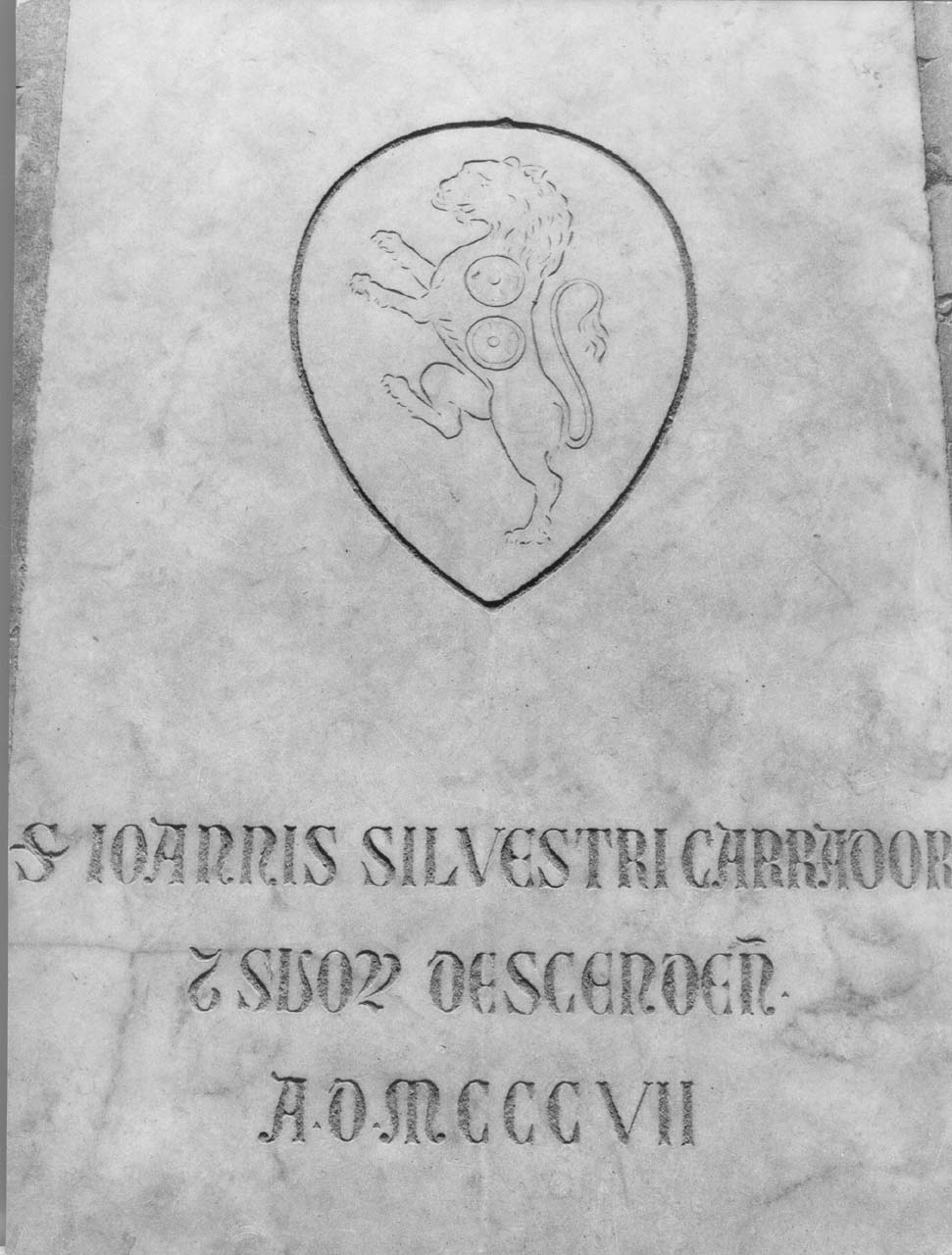 stemma gentilizio della famiglia Carradori (lapide tombale) - manifattura fiorentina (sec. XIX)