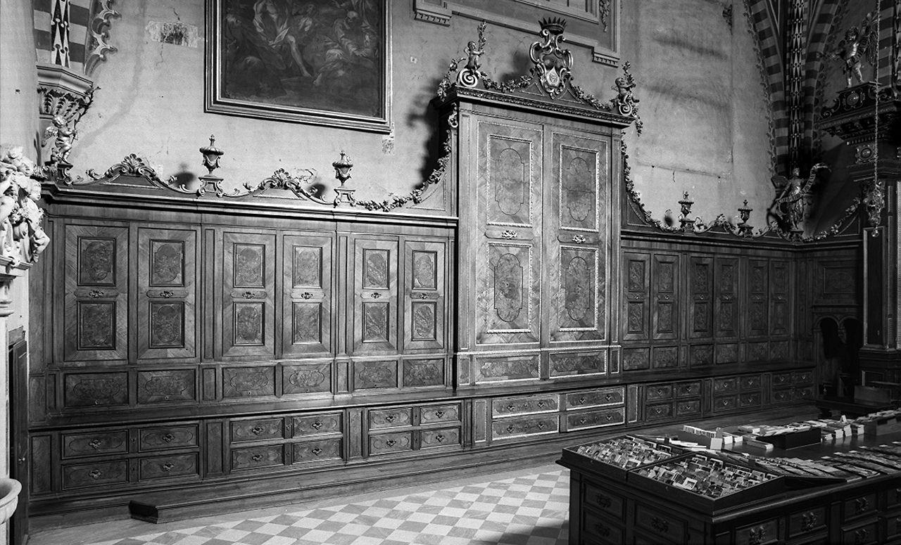 armadio da sacrestia - bottega fiorentina (sec. XVIII)
