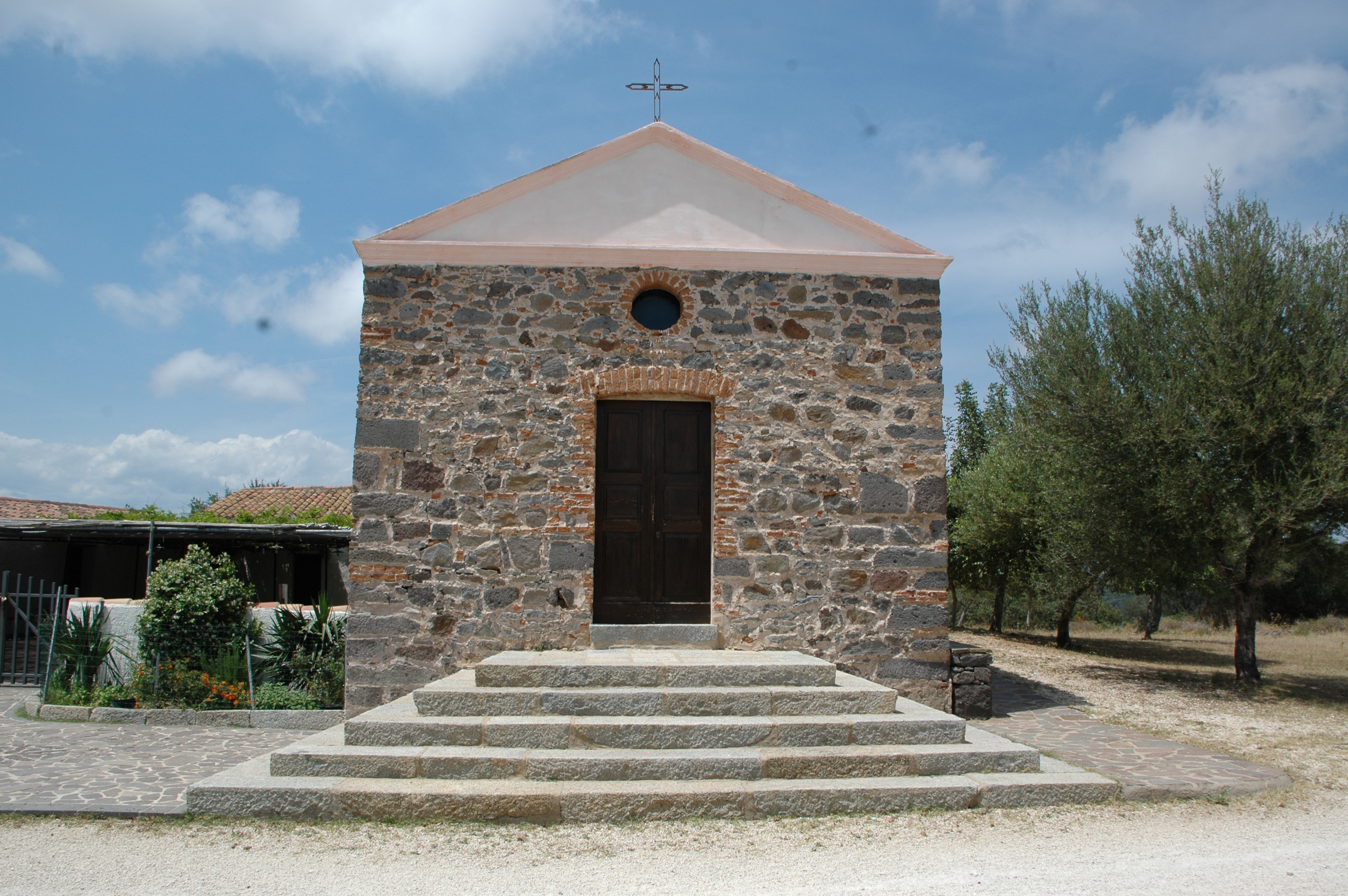 Chiesa di santa lucia di gollai (chiesa, campestre)