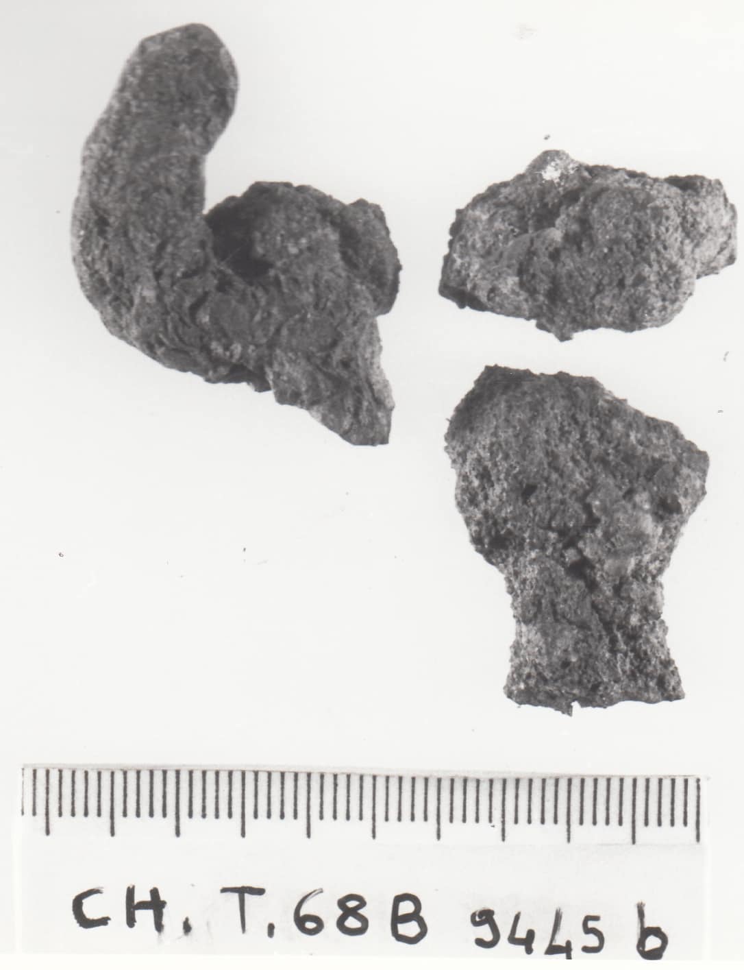 manico di spada/frammenti - cultura ligure della prima età del Ferro (VII a.C)