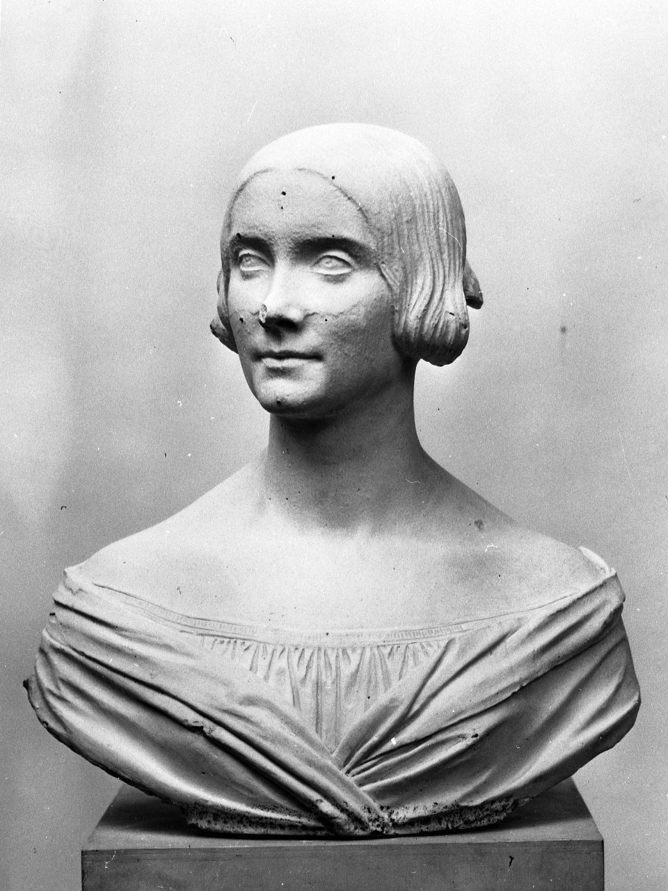 busto ritratto di donna (Giulia Bartolini?) (busto) di Bartolini Lorenzo (sec. XIX)