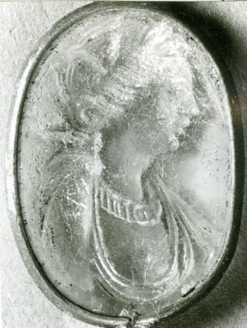 busto femminile (gemma) - bottega italiana (secc. XVI/ XVII)