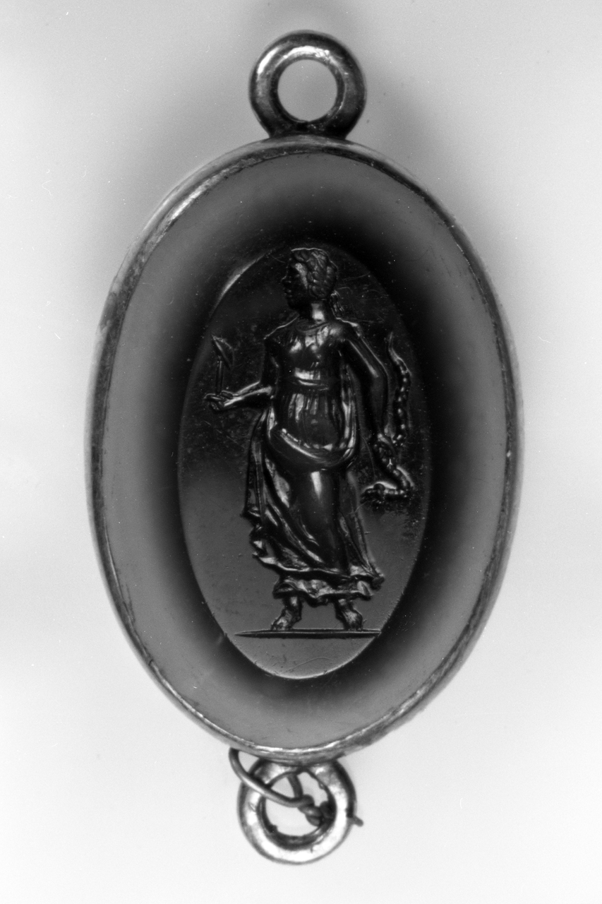 figura femminile con serpenti in mano (decorazione a intaglio) - bottega francese (prima metà sec. XVIII)