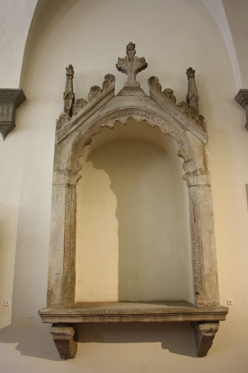 Sant'Antonio Abate entro edicola, San Antonio Abate (scultura, insieme) di Michele da Firenze (attribuito) (prima metà sec. XV)