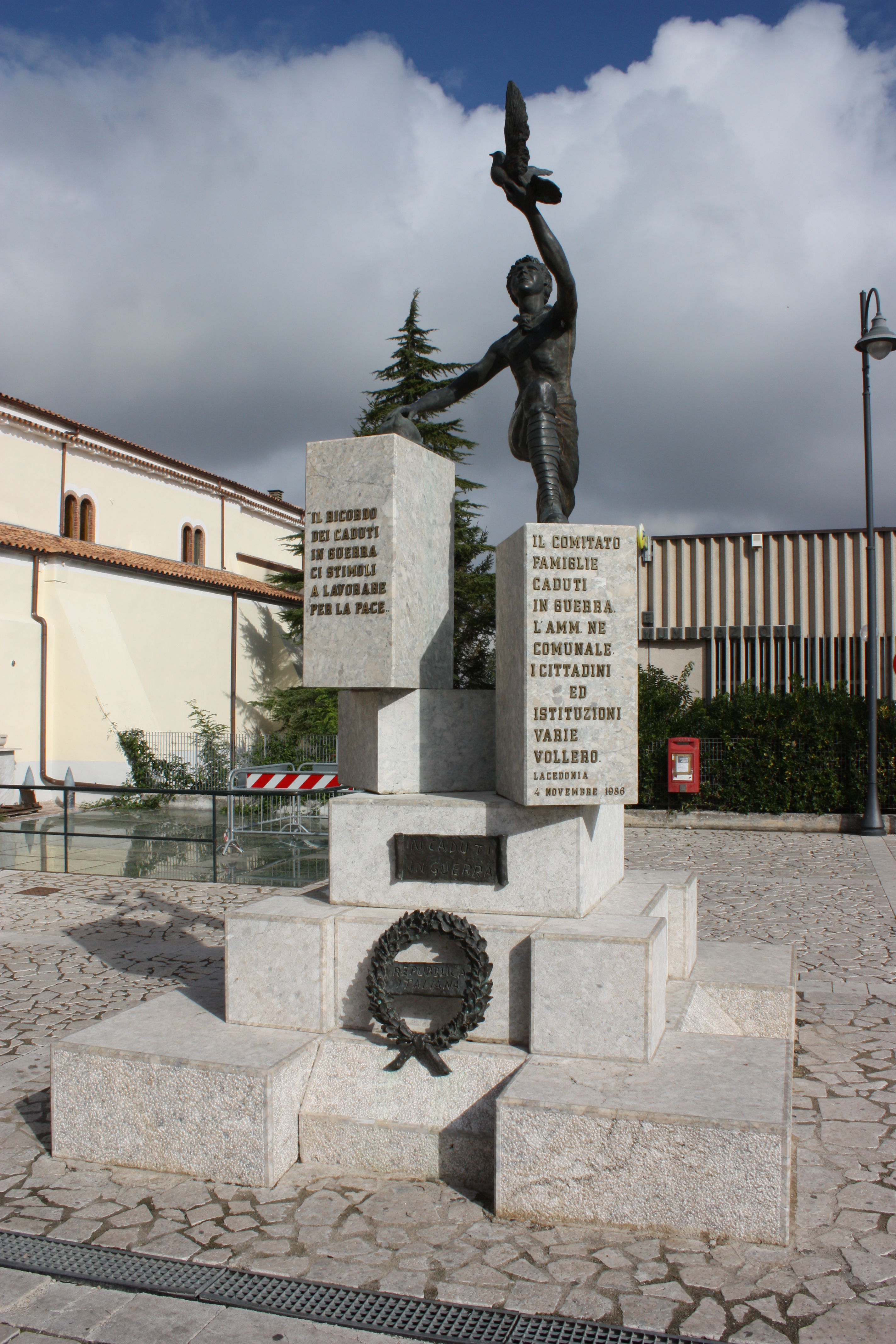 monumento ai caduti di Di Vietri Nicola (sec. XX)