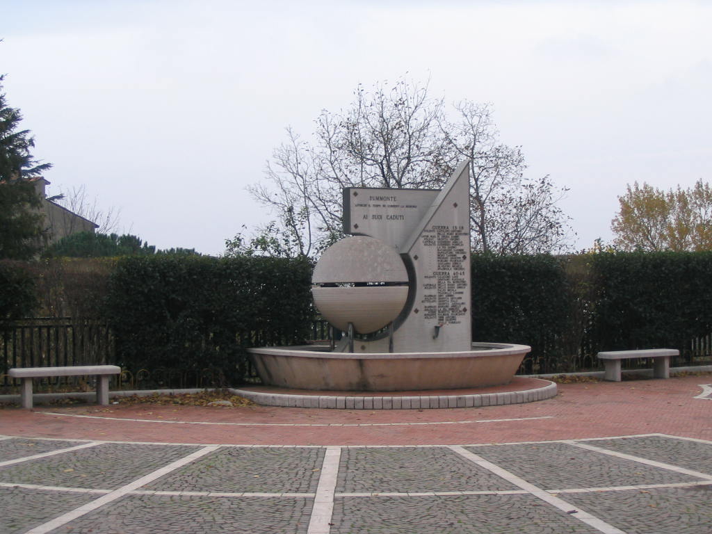 monumento ai caduti - a fontana - bottega Italia centro-meridionale (ultimo quarto sec. XX)