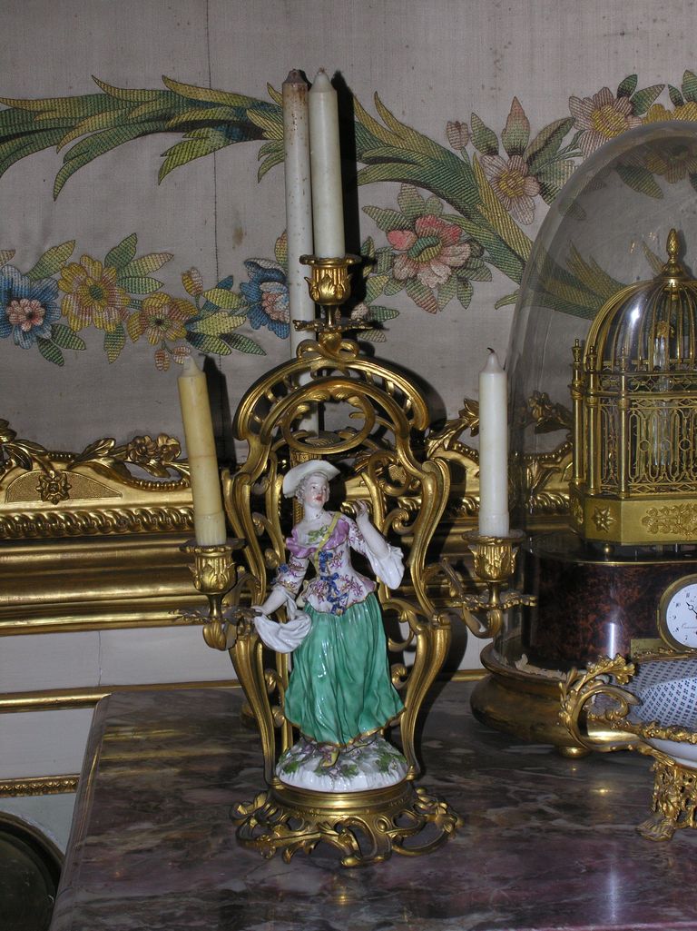 candelabro - a statuetta, serie - manifattura francese, manifattura di Meissen (sec. XIX)