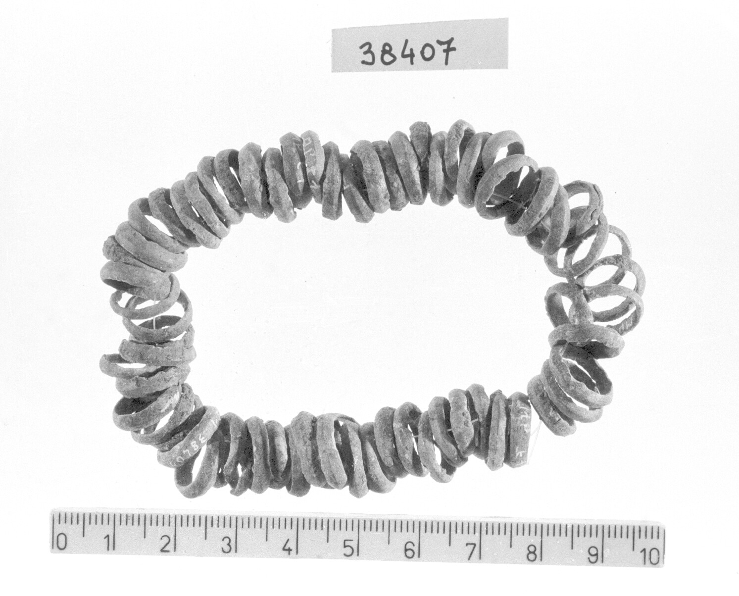 collana in anelli di bronzo - Piceno I-II (secc. IX-VIII a.C)