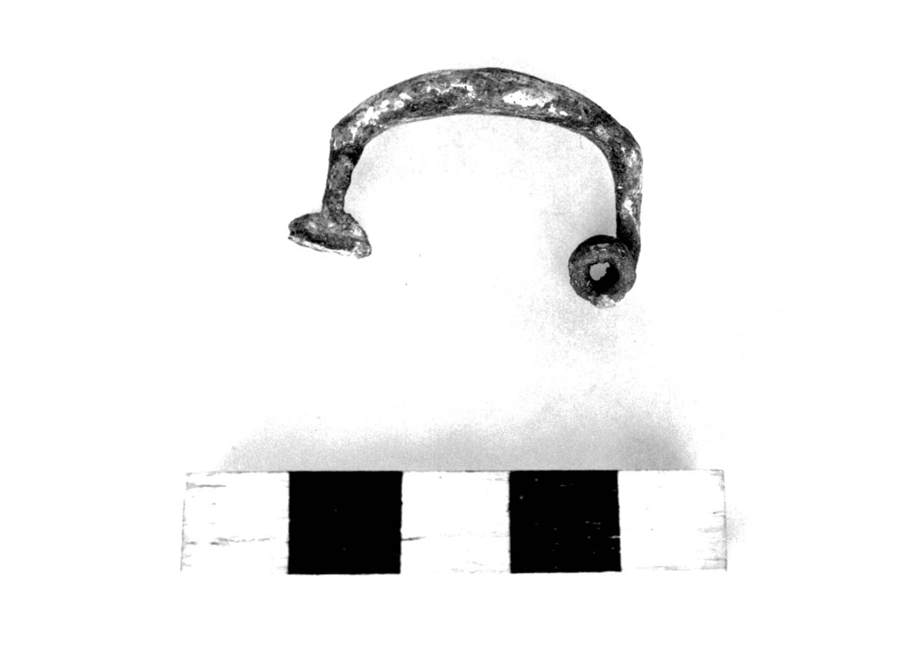 fibula ad arco ribassato - civiltà villanoviana-fase II (seconda metà sec. VIII a.C)