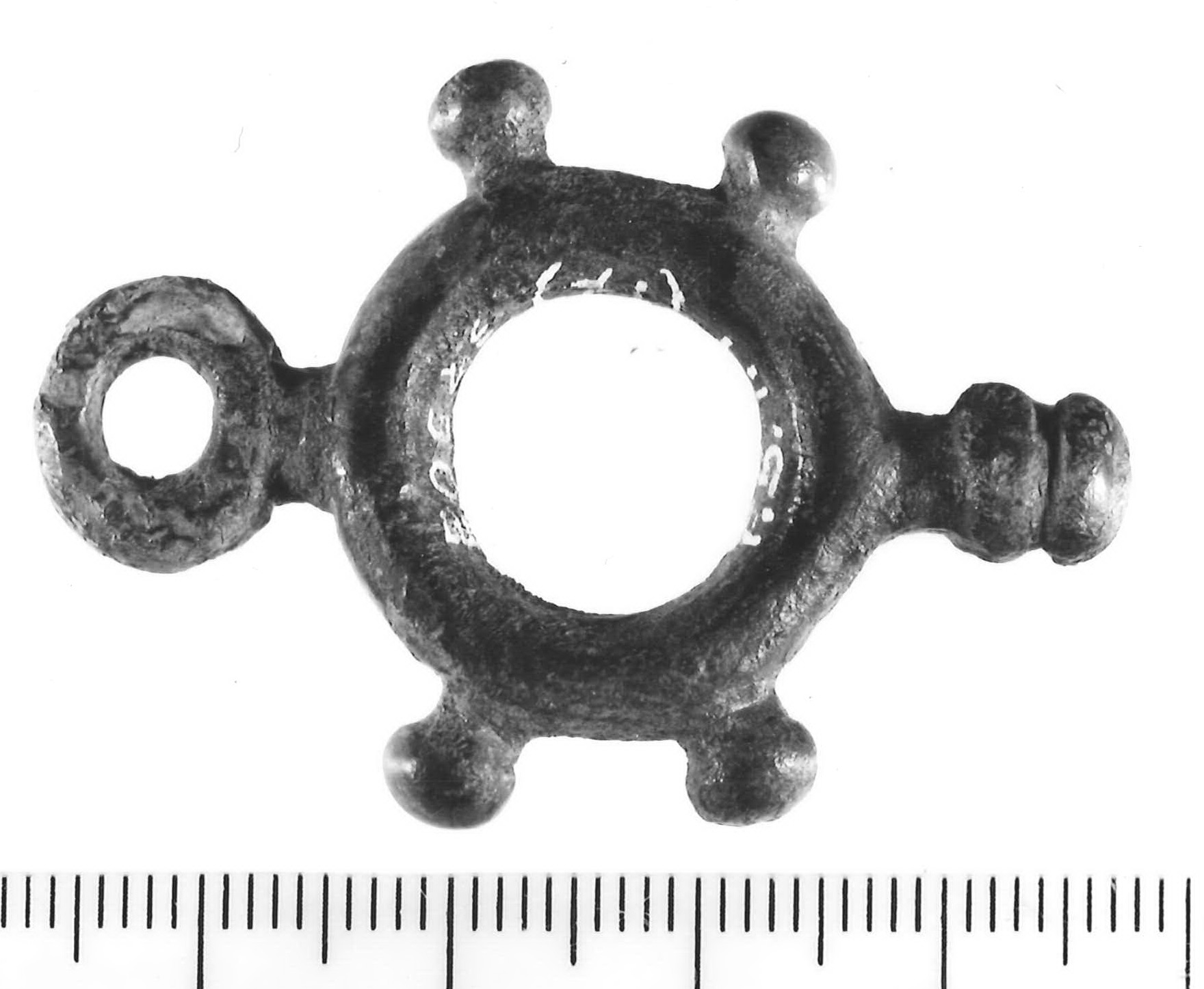 pendente ad anello lobato - Piceno III (sec. VII a.C)