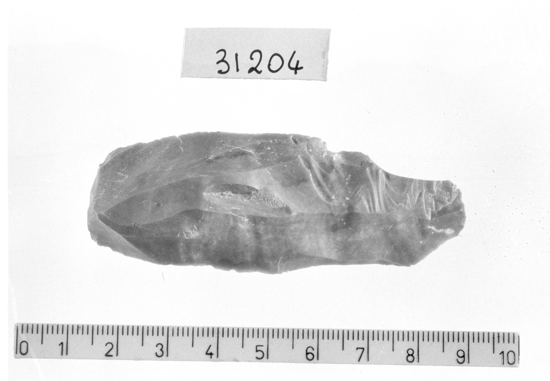 grattatoio frontale lungo - Gravettiano (Paleolitico superiore)