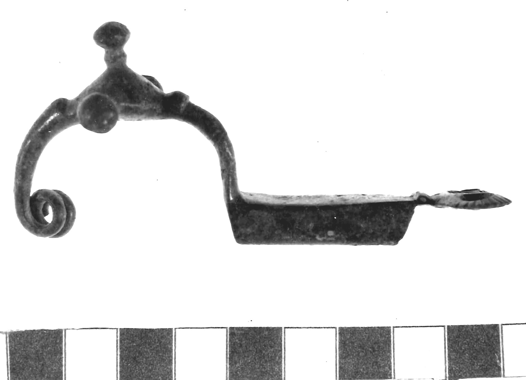 fibula con arco a tre bottoni - Piceno IV A (sec. VI a.C)