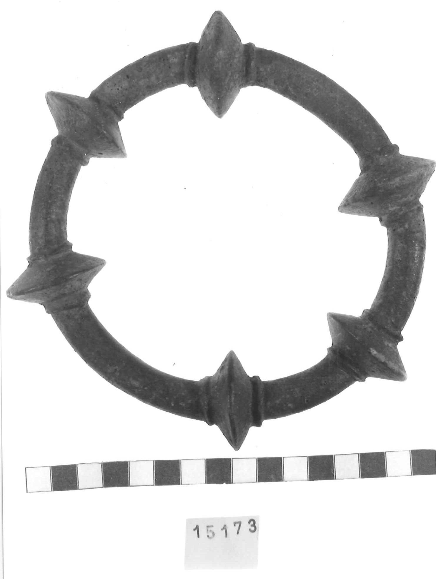 anellone a sei nodi - Piceno IV A (sec. VI a.C)