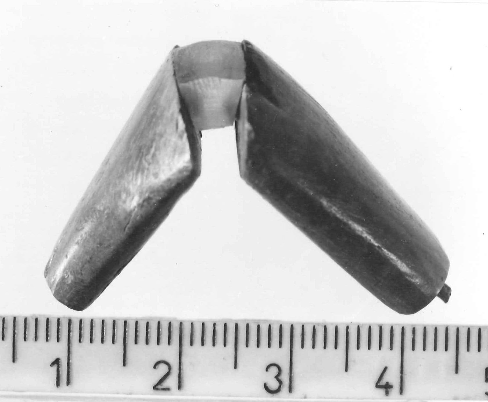 fibula ad arco rivestito - Piceno IV B (sec. VI a.C)
