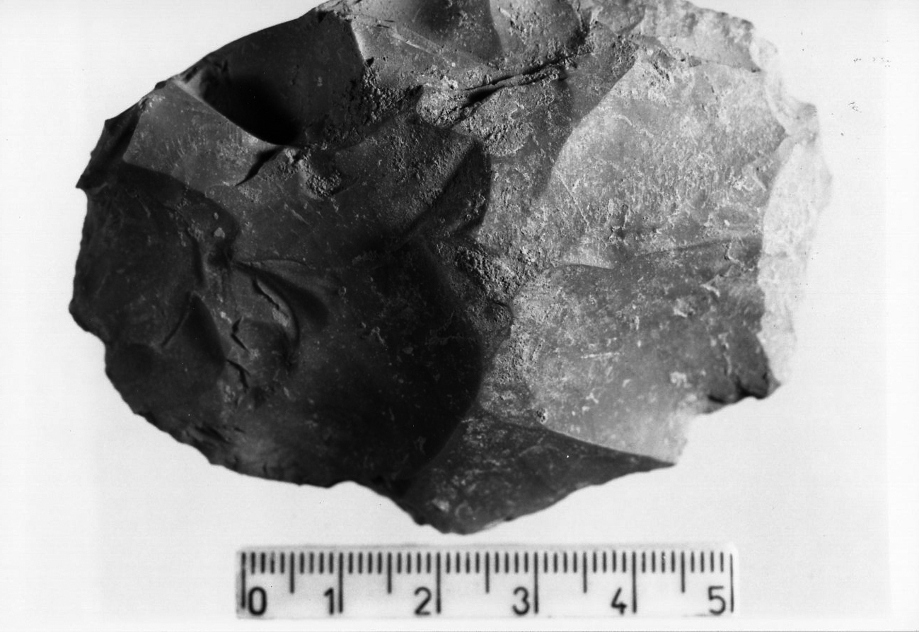 bifacciale su scheggia ovale - tecnica campignana (Eneolitico)