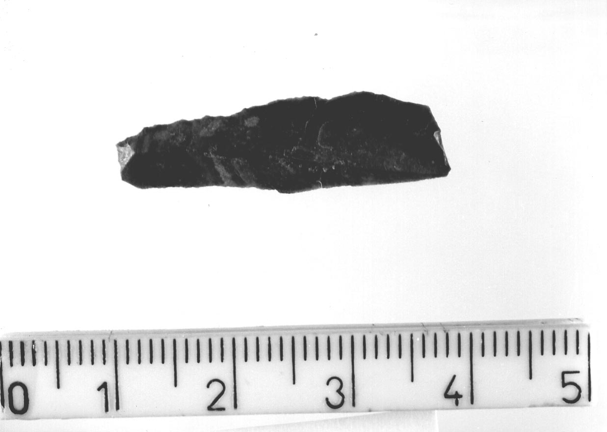 lamella con ritocco semplice profondo/ frammento (Neolitico)