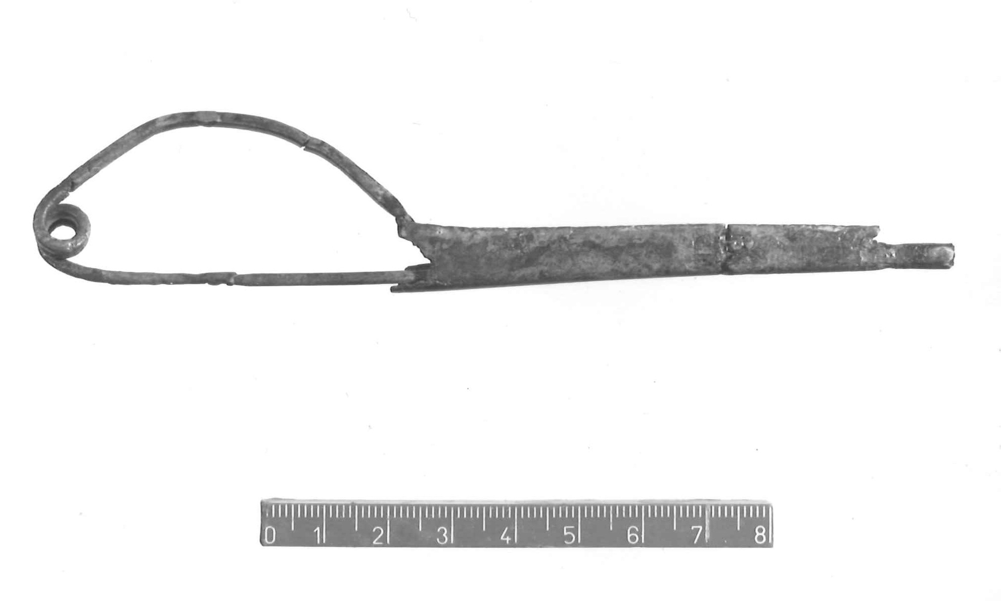 fibula ad arco di filo - Piceno III (secc. VII-VI a.C)