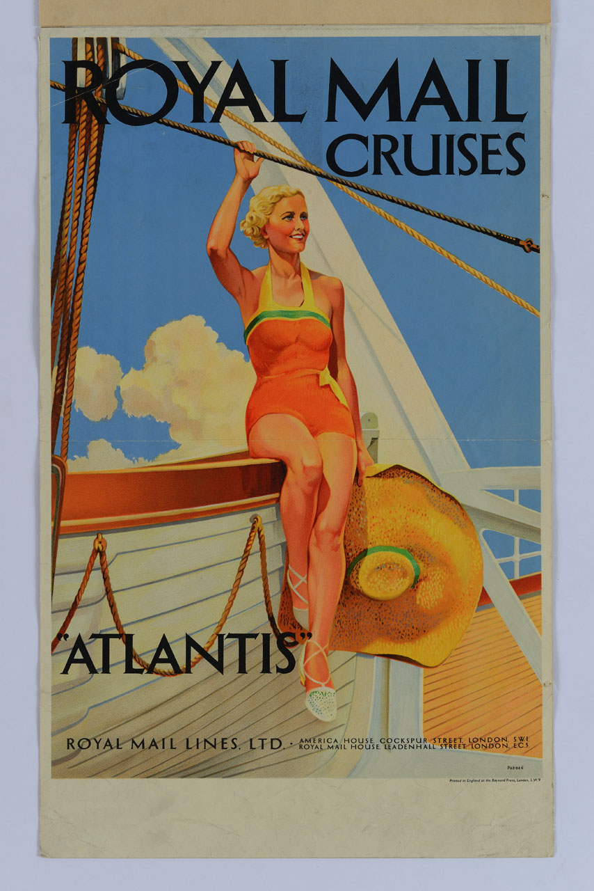 donna in costume da bagno siede con eleganza sulla scialuppa di una nave reggendo in mano un cappello a larghe falde (manifesto) di Padden Percy (sec. XX)