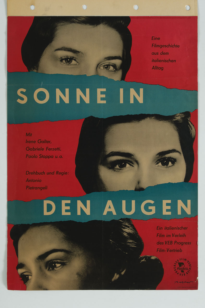 ritratto fotografico di Irene Galter tra le scritte (manifesto) - ambito tedesco (sec. XX)
