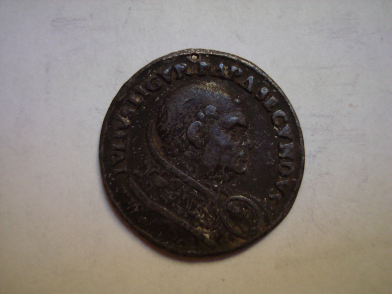 ritratto di Giulio II, veduta della rocca di Civitavecchia (medaglia) di Serbaldi Pier Maria detto Tagliacarne (maniera) (sec. XVII)
