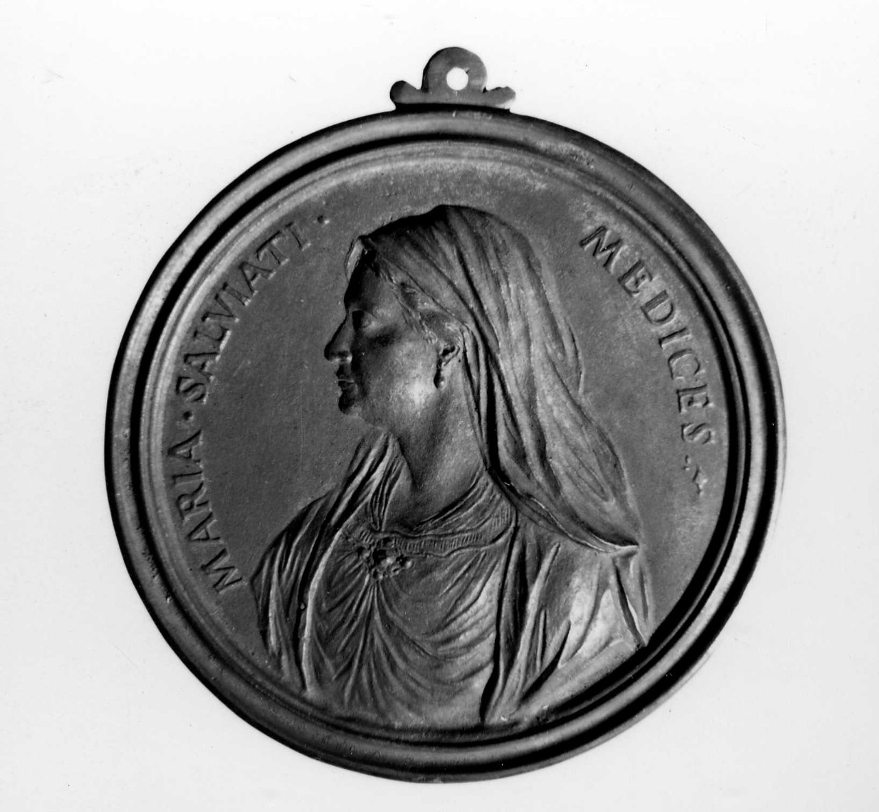 ritratto di Maria Salviati; aquila che tiene un anello con incastonato un diamante (medaglia) di Selvi Antonio, Vaggelli Bartolomeo (sec. XVIII)