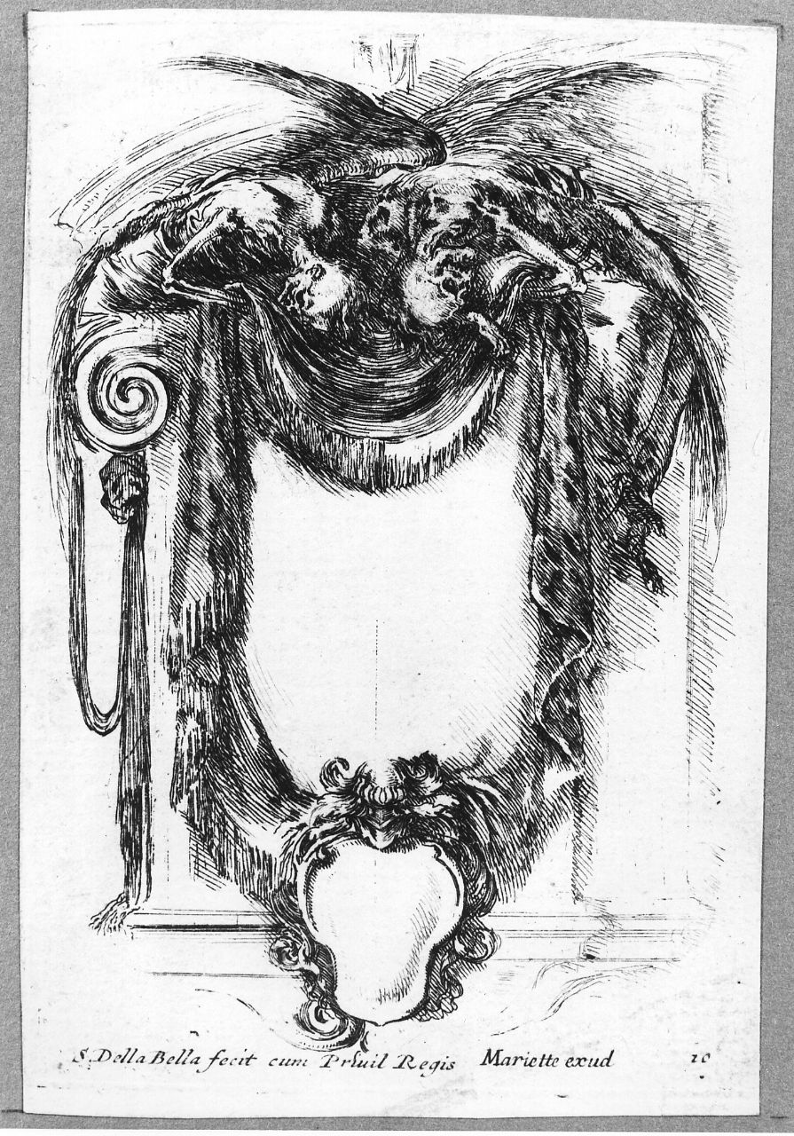 cartella con drappo e due scheletri alati (stampa tagliata) di Della Bella Stefano (sec. XVII)
