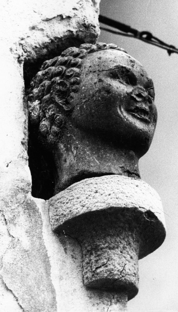 testa di donna (scultura) - manifattura toscana (sec. XIII)