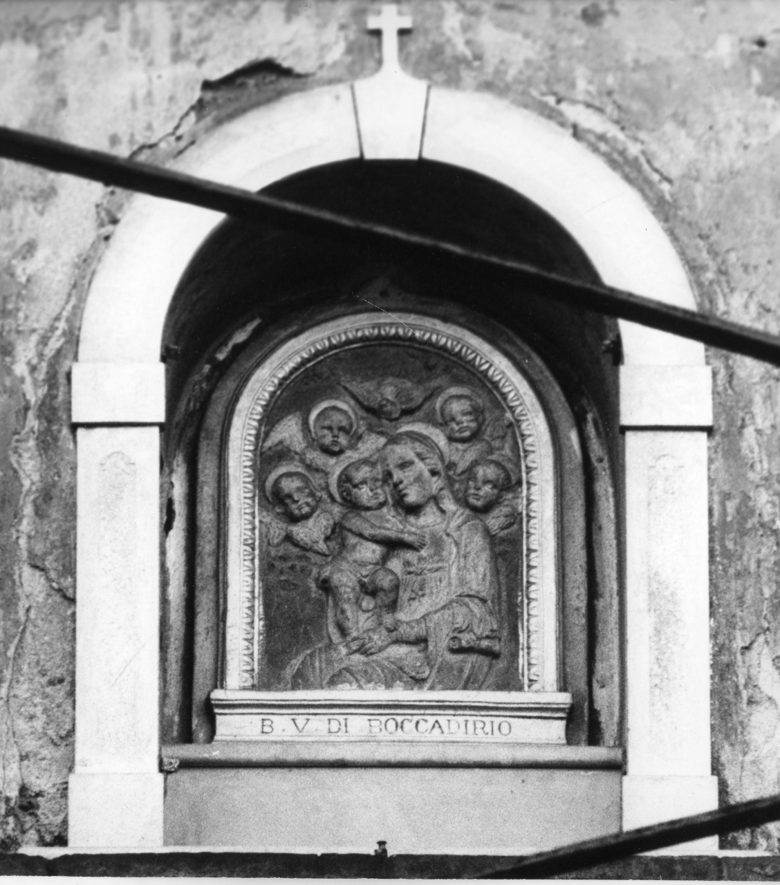 Madonna con Bambino e angeli (edicola) - manifattura toscana (inizio sec. XX)