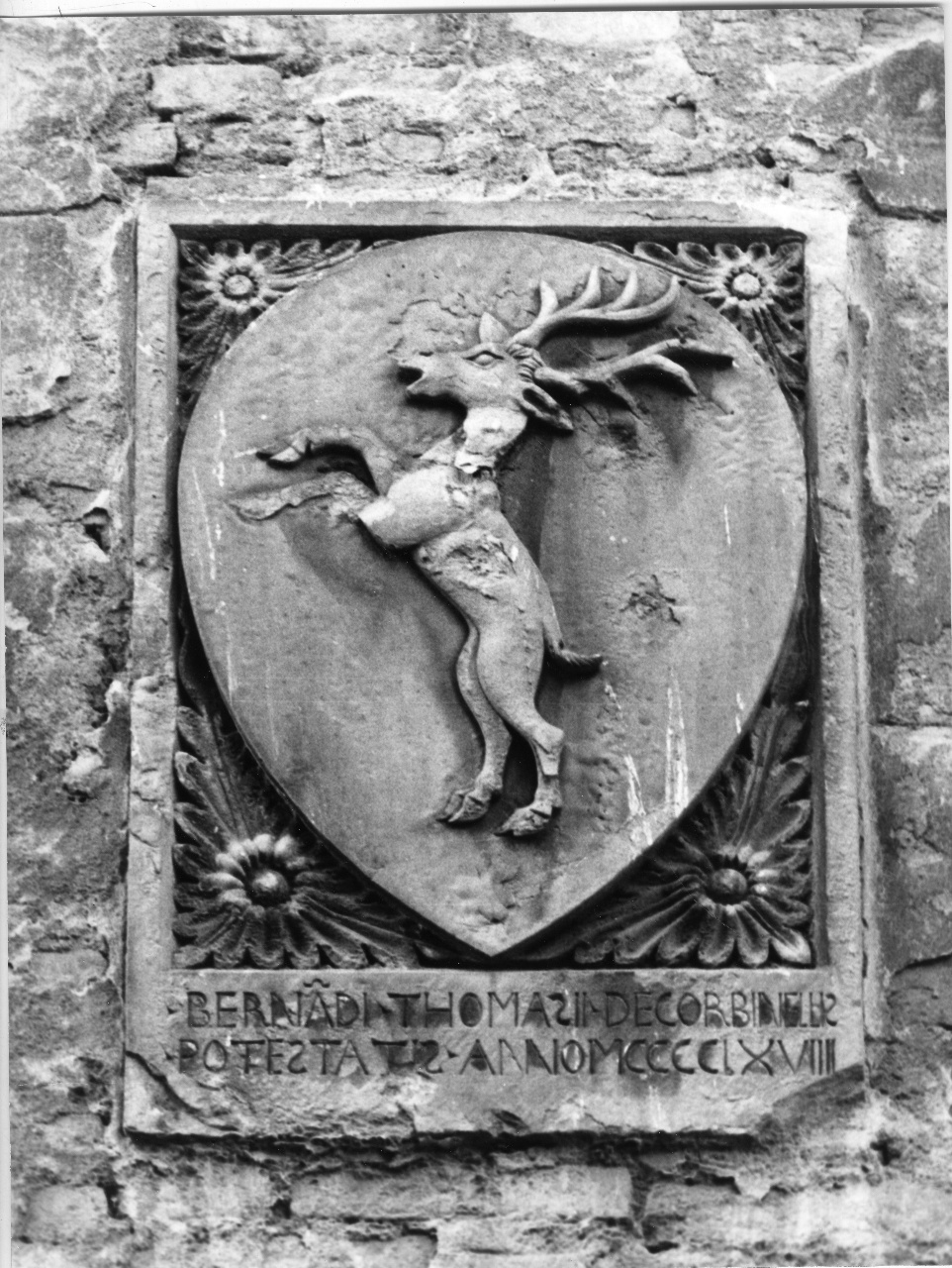 stemma gentilizio della famiglia Decorbellini (rilievo) - manifattura toscana (sec. XV)