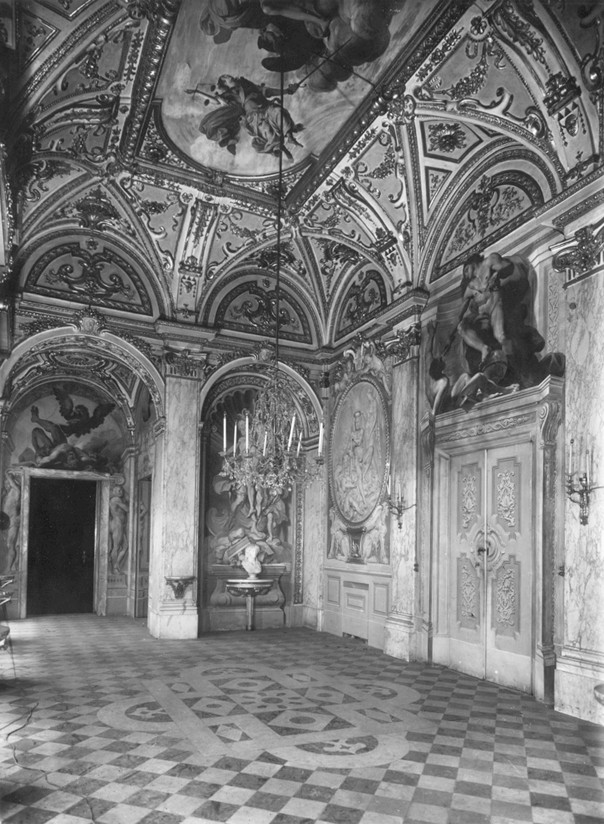 Affreschi della volta e delle pareti della Galleria della Cappella - Genova - Museo di Palazzo Reale (negativo) di Foto Cresta (metà XX)