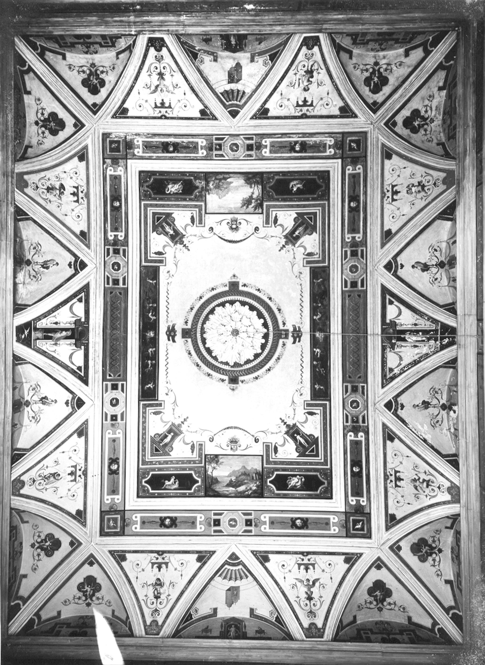 Affreschi di una volta di una Sala al pianterreno - Genova - Palazzo di Angelo Giovanni e Giulio Spinola (negativo) di Foto Cresta (metà XX)