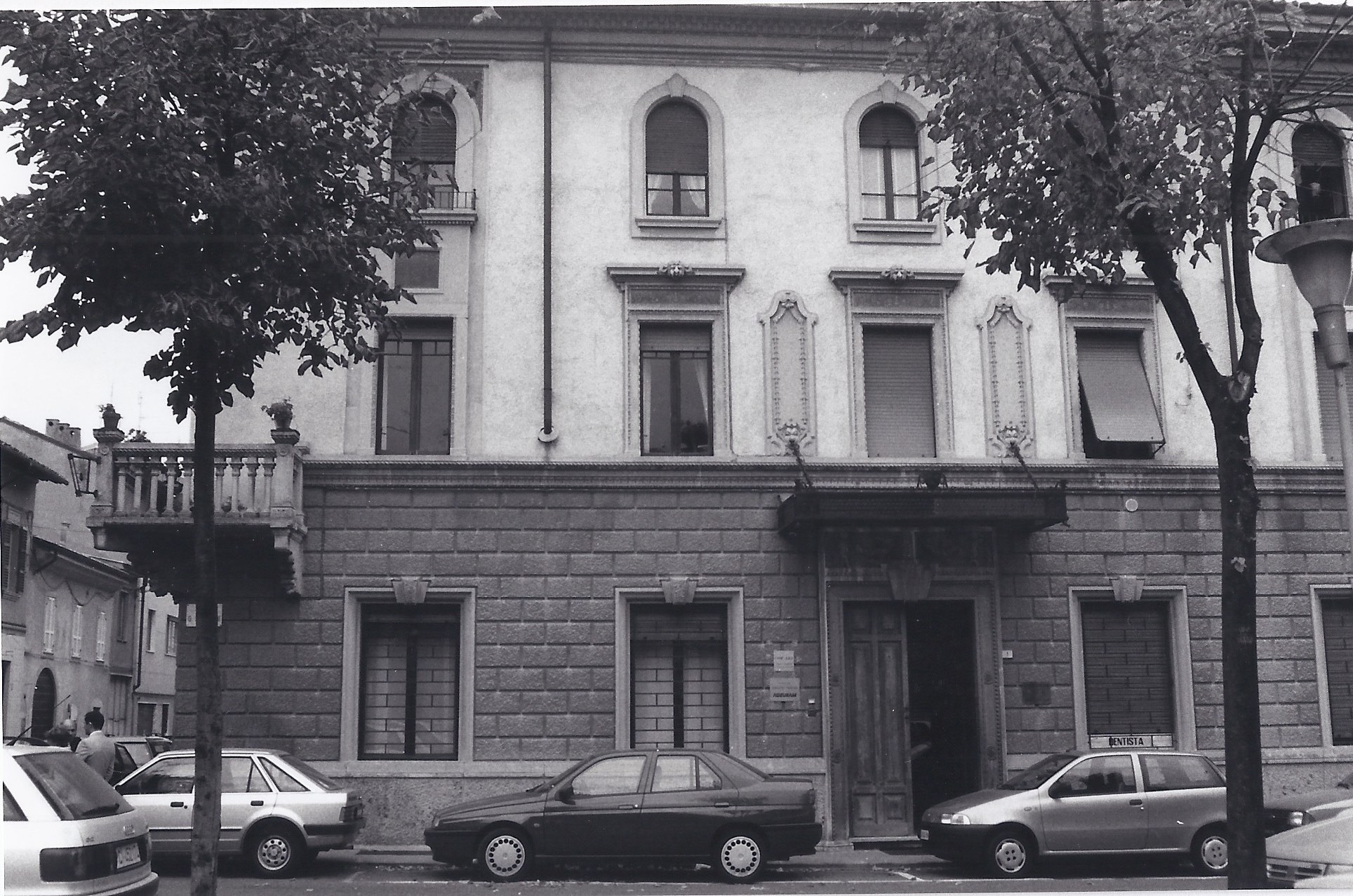 Albergo Tre Stelle (palazzo, privato) - Castel San Giovanni (PC)  (XX, secondo quarto)