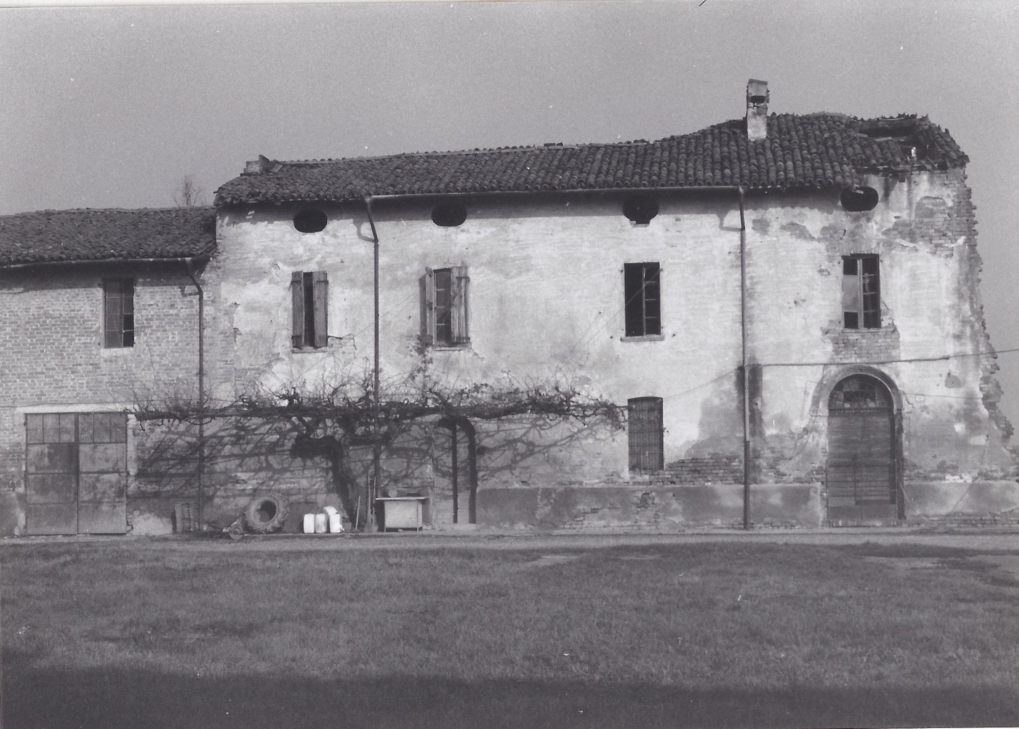 Cascina Palazzo / Palazzo dei Missionari (cascina) - Castelvetro Piacentino (PC)  (XVIII)
