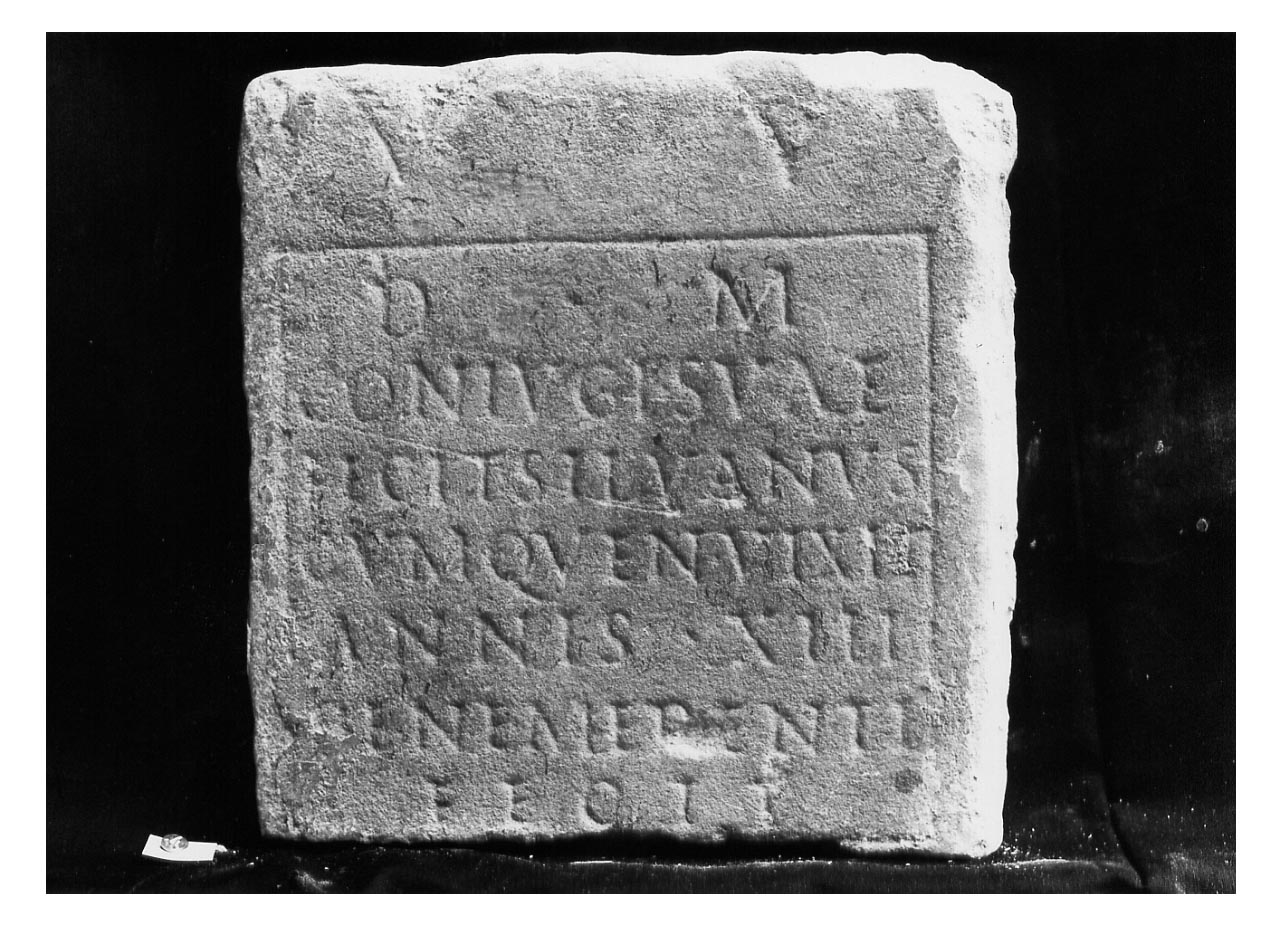 iscrizione funeraria - produzione imperiale (sec. II d.C)