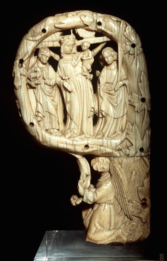 Madonna con Bambino tra San Giovanni Battista e San Giovanni Evangelista (riccio di pastorale) - bottega parigina (sec. XIV)