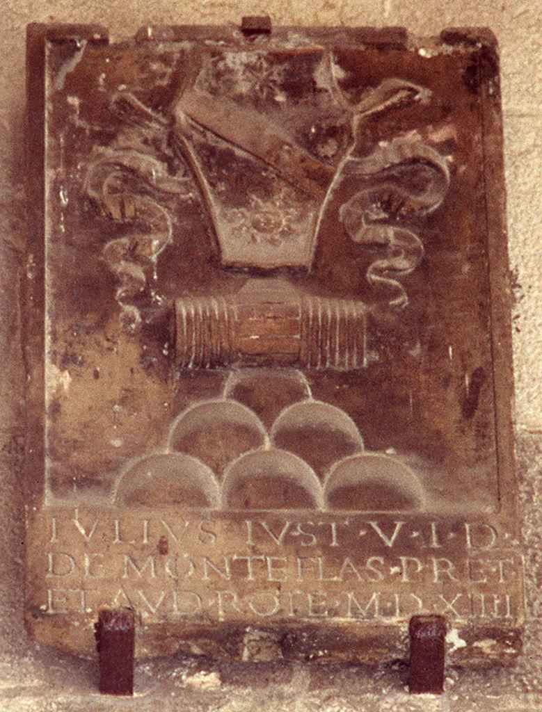 stemma del pretore Giulio Giusti da Montefiascone (rilievo) - bottega toscana (sec. XVI)
