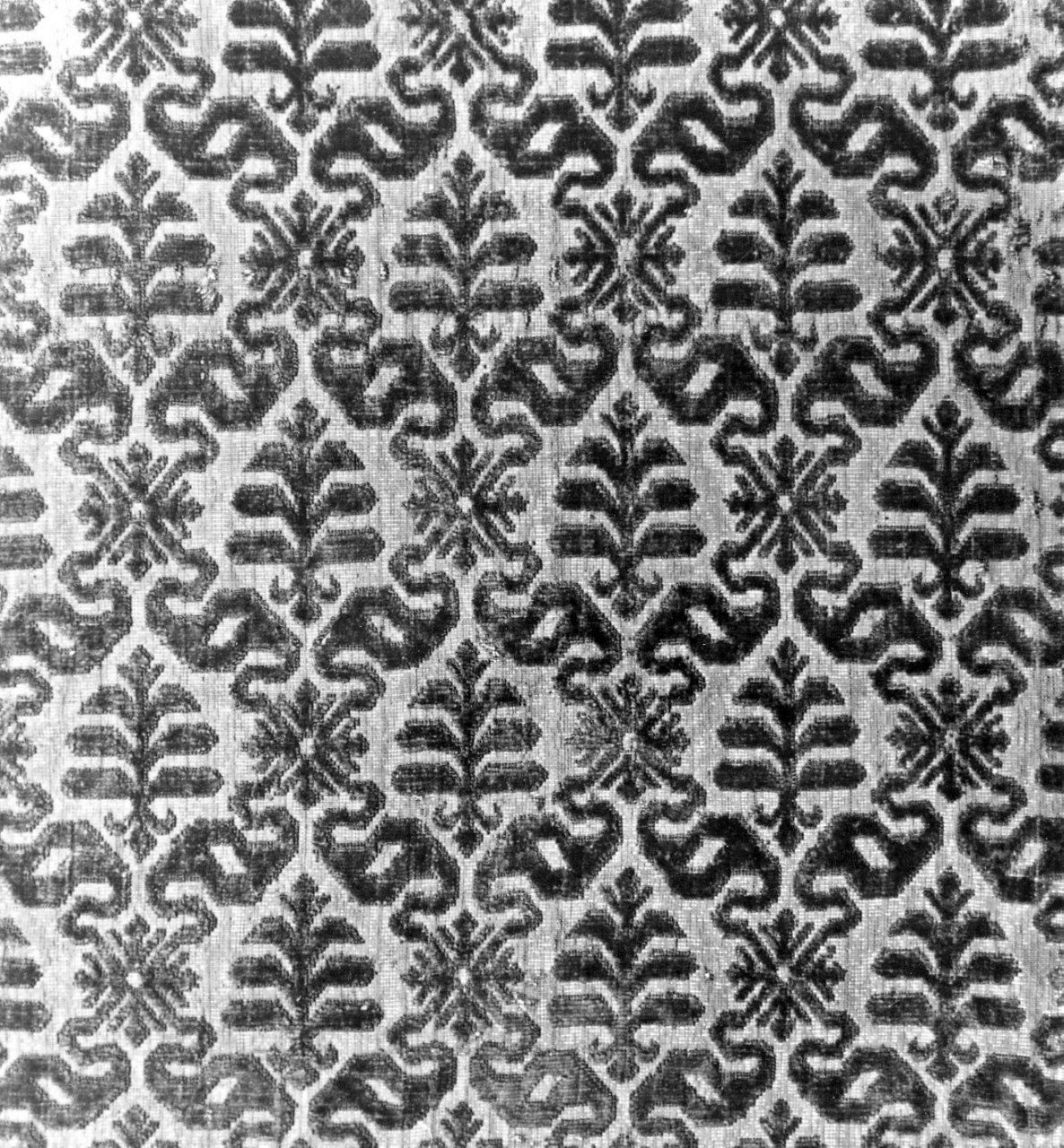 tessuto, frammento - manifattura italiana (fine/ inizio secc. XVI/ XVII)