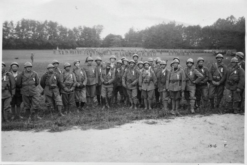 Veneto - Marostica - Nole - premiazioni - medaglie - arditi - 1° divisione - 1918 (positivo) di Marzocchi, Luigi (primo quarto XX)