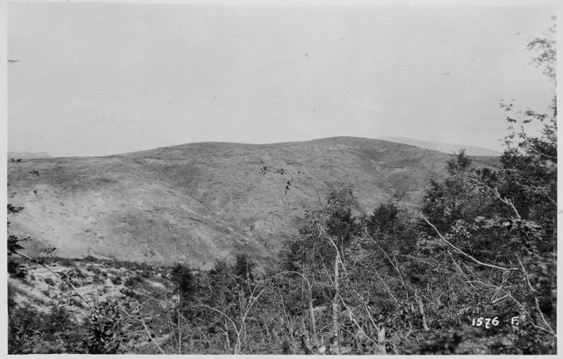 Veneto - altipiani - monte Valbella - crateri - panorami - Brigata Regina - 1918 (positivo) di Marzocchi, Luigi (primo quarto XX)